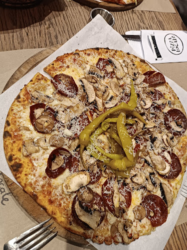 Pizza Locale - Gastronomi ve konaklama