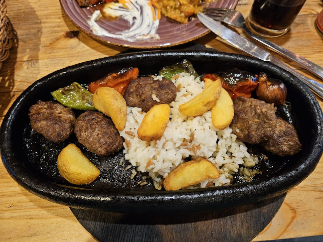 Palatium Cafe and Restaurant - Fatih