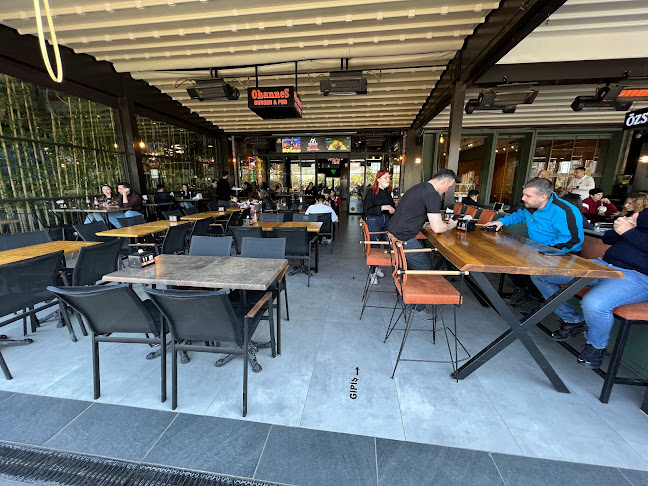 Ohannes Burger Mavişehir Hilltown - Gastronomi ve konaklama