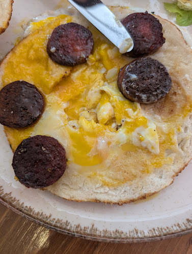 Giant Stride Shop & Cafe & Bar