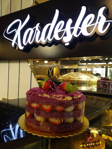 Opinii despre Kardeşler fırın pasta cafe în Kadirli - Gastronomi ve konaklama