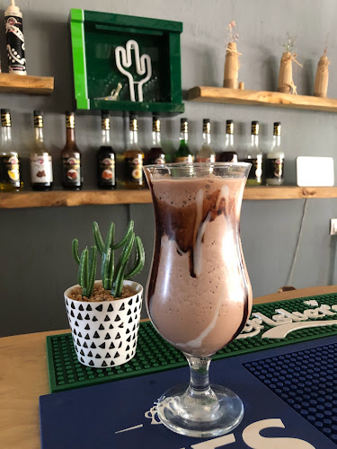 Opinii despre Kaktüs Cafe în Fethiye - Gastronomi ve konaklama