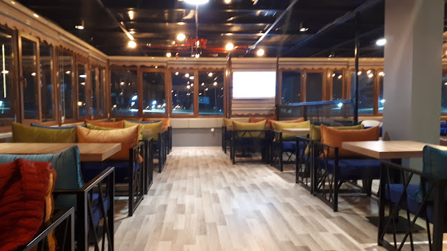 AURA Lounge & Bistro - Gastronomi ve konaklama