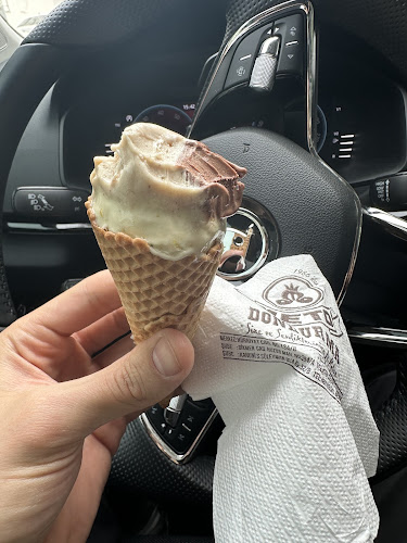 Meto Dondurma Hürriyet Caddesi Dikmen - Gastronomi ve konaklama