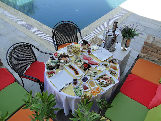 The Stone Castle Restaurant/Kahvaltı
