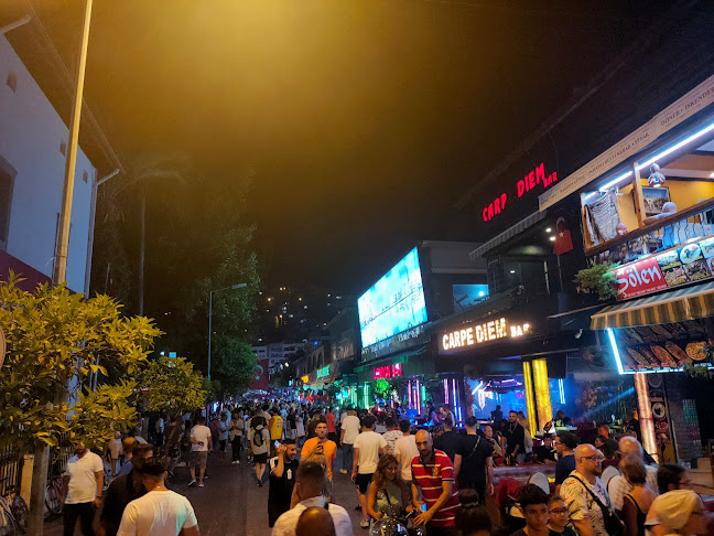 Comentarii opinii despre Las Vegas Cafe & Bar