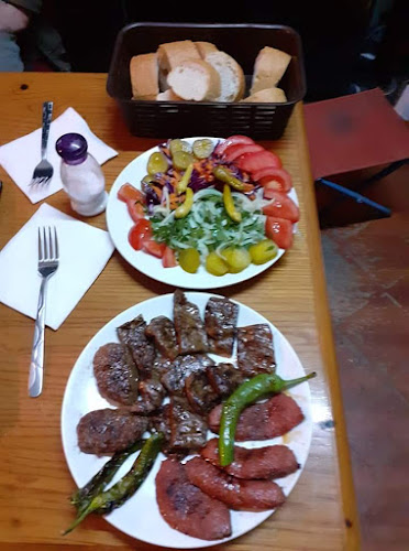 Yıldırım Tost Izgara Salonu - Gönen