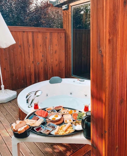 İshaklı, Bozhane Yolu No:11 D:1, 34820 Beykoz/İstanbul