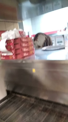 Opinii despre Pizzabulls Bağcılar - Merkez Mah. în Bağcılar - Gastronomi ve konaklama