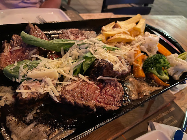 Çarıklı Et Restaurant - Gastronomi ve konaklama