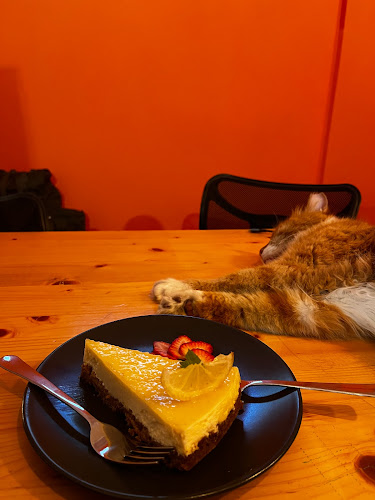 Giant Stride Shop & Cafe & Bar - Kaş