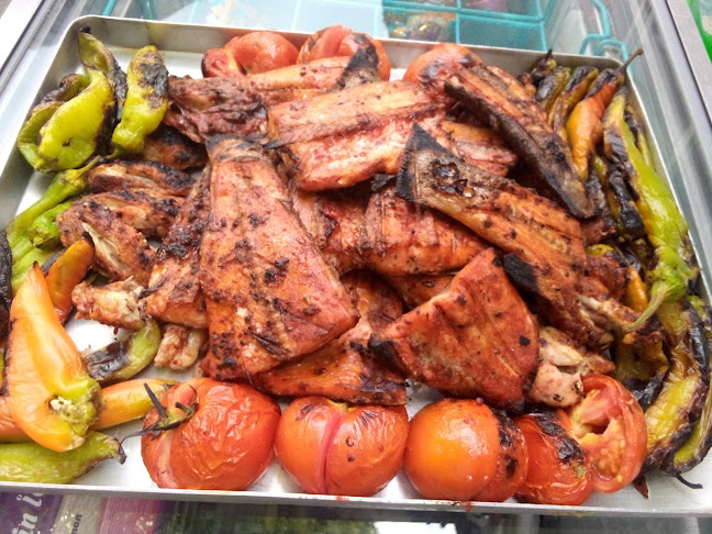 Opinii despre Çınar Aile Çay Bahçesi Canlı Alabalık Tesisi în Sason - Gastronomi ve konaklama