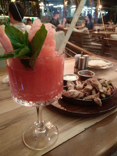 Opinii despre COPPER CAFE LOUNGE în Bakırköy - Gastronomi ve konaklama