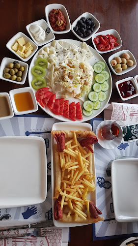 Dr. Ziya Kaya, 2. Aralık Sk., 16600 Gemli̇k/Bursa