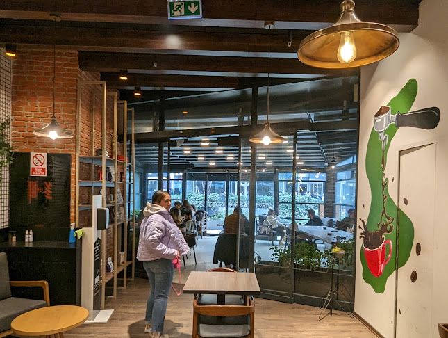 Ataşehir Atatürk, Metropol İstanbul AVM Çıkışı, 34758 Ataşehir/İstanbul, Türkiye