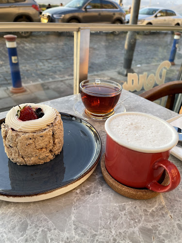 Comentarii opinii despre Pera Gelato Patisserie