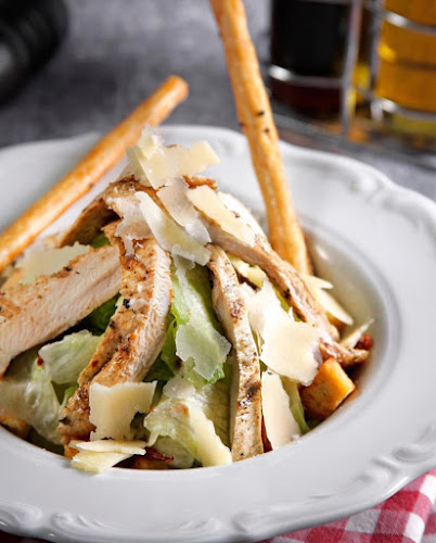 Opinii despre Güneli Fırın&Cafe Emlak Konut Evleri în Bahçeşehir - Gastronomi ve konaklama