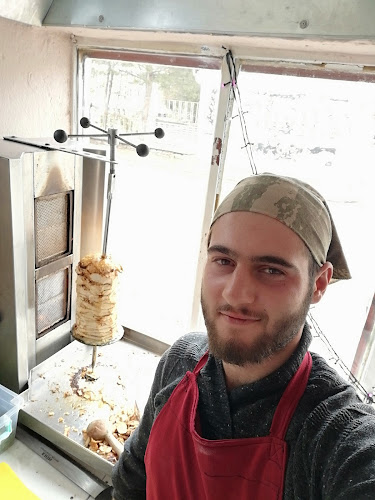 Comentarii opinii despre VATAN DÖNER & TANTUNİ