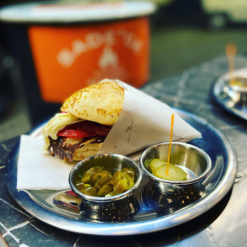 Opinii despre Sade’ce kumru sandviç în Menemen - Gastronomi ve konaklama