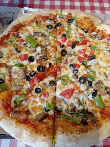 Opinii despre PizzaLazza Beykent în Beylikdüzü - Gastronomi ve konaklama