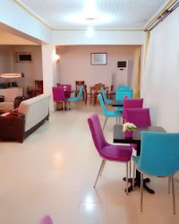 Life Cafe ve Oyun Salonu