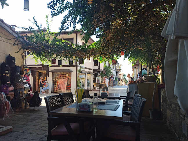 Comentarii opinii despre Öz Adana Kebap House