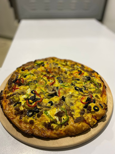 Opinii despre ELİT PİZZA & CAFE în Elmadağ - Gastronomi ve konaklama