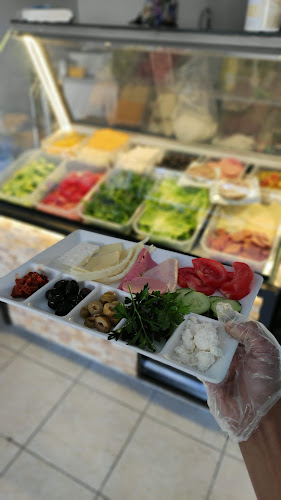 Comentarii opinii despre CHARLİE BURGER& FAST FOOD