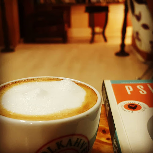 Opinii despre Cervantes Kitap Cafe în Ağrı Merkez - Gastronomi ve konaklama