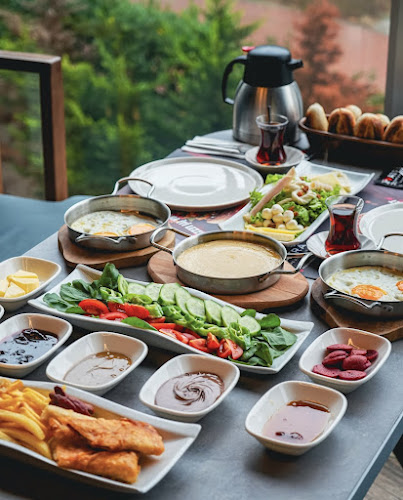 Opinii despre Vatra Cafe Restaurant în Başakşehir - Gastronomi ve konaklama
