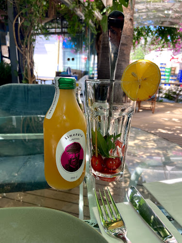 Opinii despre Köşe Kahve fethiye în Fethiye - Gastronomi ve konaklama