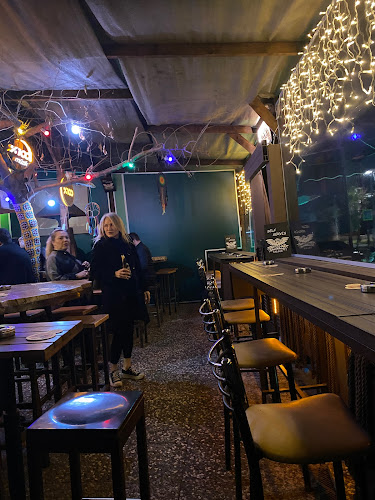 Blackbird - Gastronomi ve konaklama