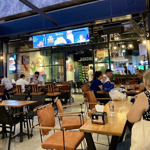 Opinii despre Ohannes Burger Mavişehir Hilltown în Karşıyaka - Gastronomi ve konaklama