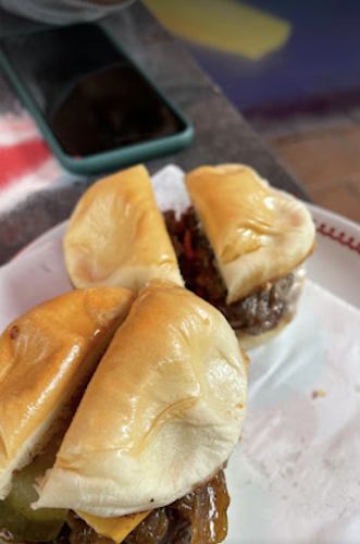 Padre Levent - Gastronomi ve konaklama