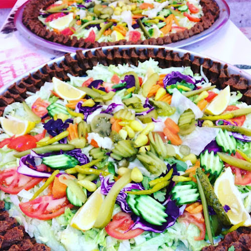 SMYRNA KUMRUCUSU - Gastronomi ve konaklama