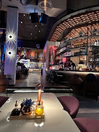 Ataşehir Atatürk, Ataşehir Blv., 34758 Ataşehir/İstanbul, Türkiye