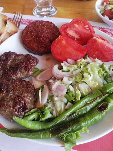 Opinii despre Karaca Kasap&Et&Mangal în Saray - Gastronomi ve konaklama