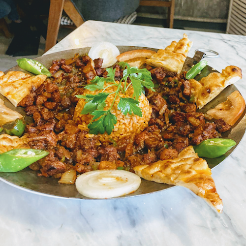 Uğur restaurant - Gastronomi ve konaklama