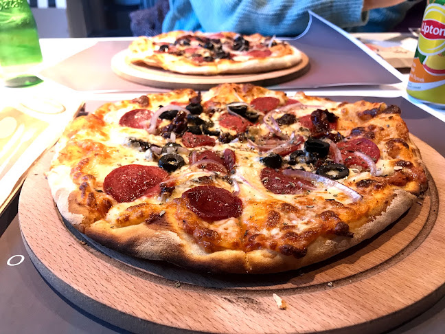 Opinii despre pizza genoa în Sarıyer - Gastronomi ve konaklama