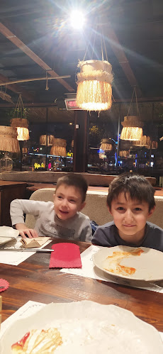 Opinii despre Pizzaköy İzmit Yahyakaptan Şubesi în İzmit - Gastronomi ve konaklama