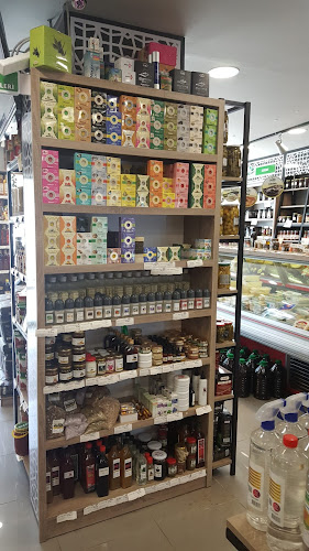 HİSAR ÇİFTLİK - Gastronomi ve konaklama