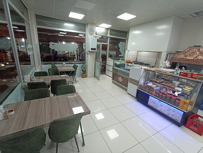 Kahraman kebap salonu - Gastronomi ve konaklama