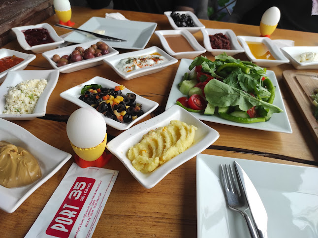Opinii despre PORT 35 CAFE RESTAURANT în İzmir - Gastronomi ve konaklama