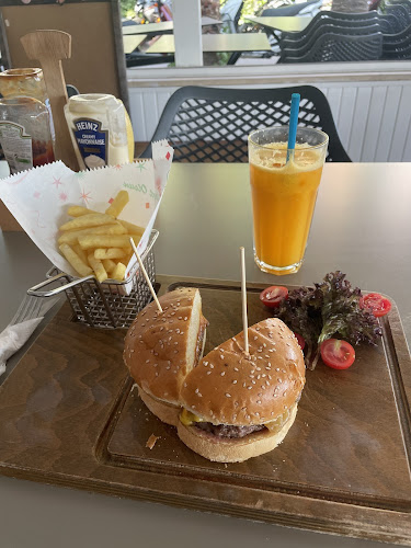 Denny's Ala Carte Restaurant - Gastronomi ve konaklama