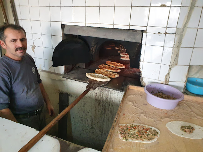 Opinii despre İzmir Pide Lahmacun Fırını în Kadirli - Gastronomi ve konaklama