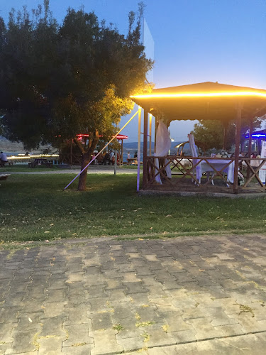 Karadeniz Cafe & Fasfood Adnan &Neşe'nin yeri - Nallıhan