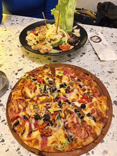 Opinii despre Kandemir Kafe Pasaport în Konak - Gastronomi ve konaklama