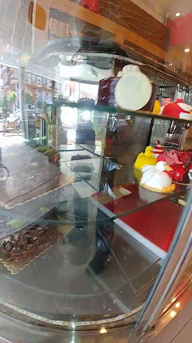 Fıstık Ağacı Pastanesi - Gastronomi ve konaklama