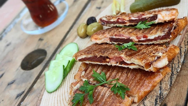 Ceyhan, Cumhuriyet Sk. No:1, 46300 Elbistan/Kahramanmaraş