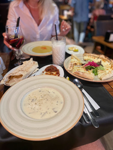 Opinii despre Mezze Lounge Alanya în Alanya - Gastronomi ve konaklama